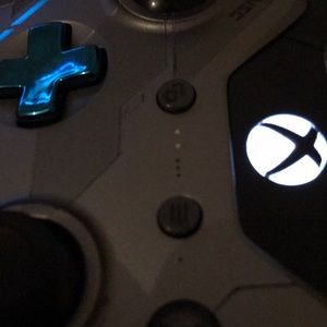 Xbox one halo controller